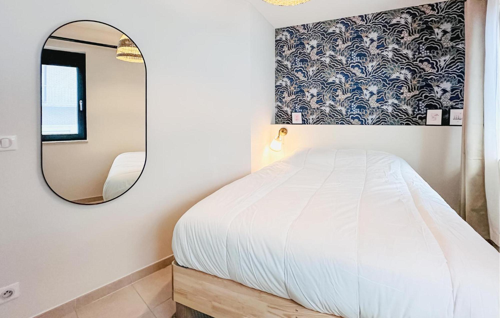 Apartment 1 Bedroom Cozy In *