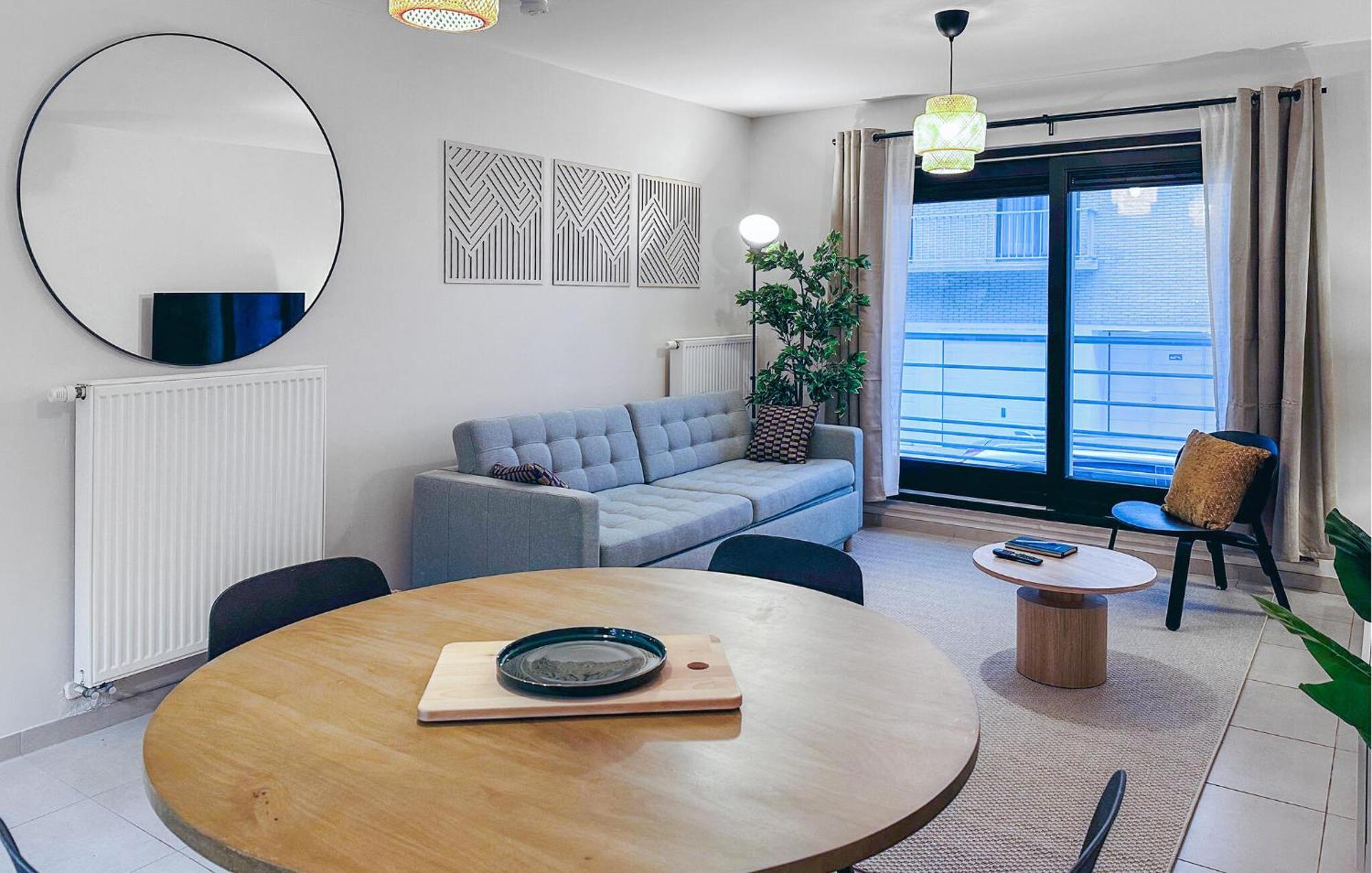 Apartment 1 Bedroom Cozy In *