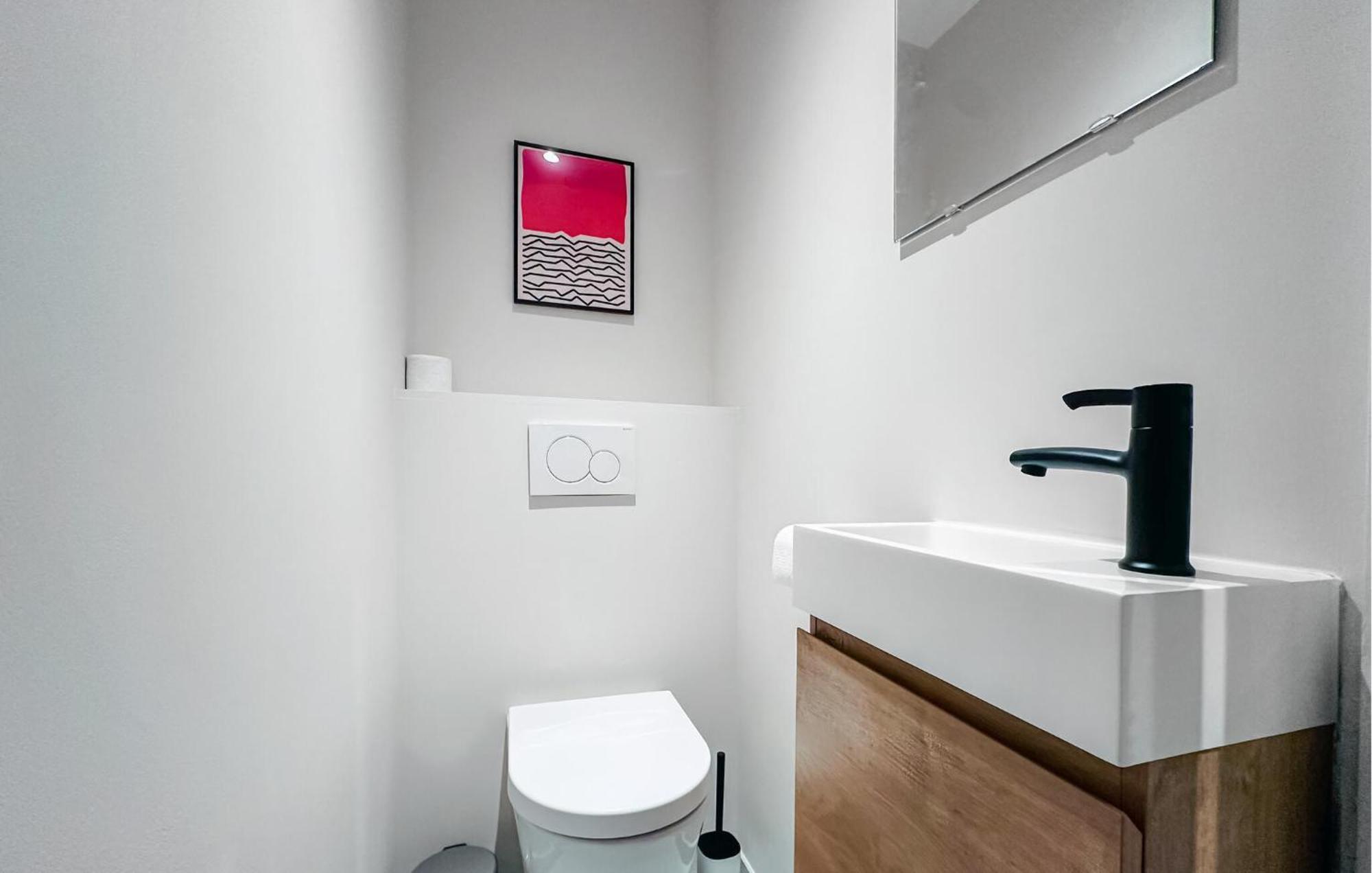 1 Bedroom Cozy In * Ostend