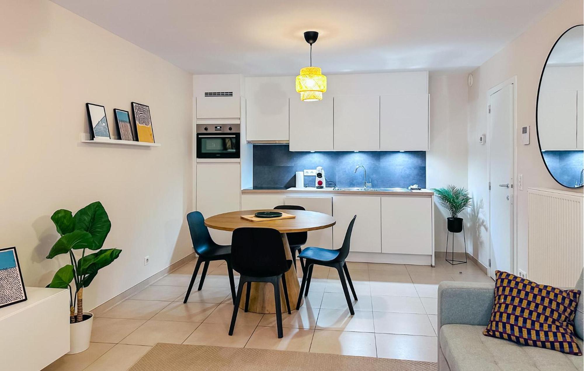 1 Bedroom Cozy In *